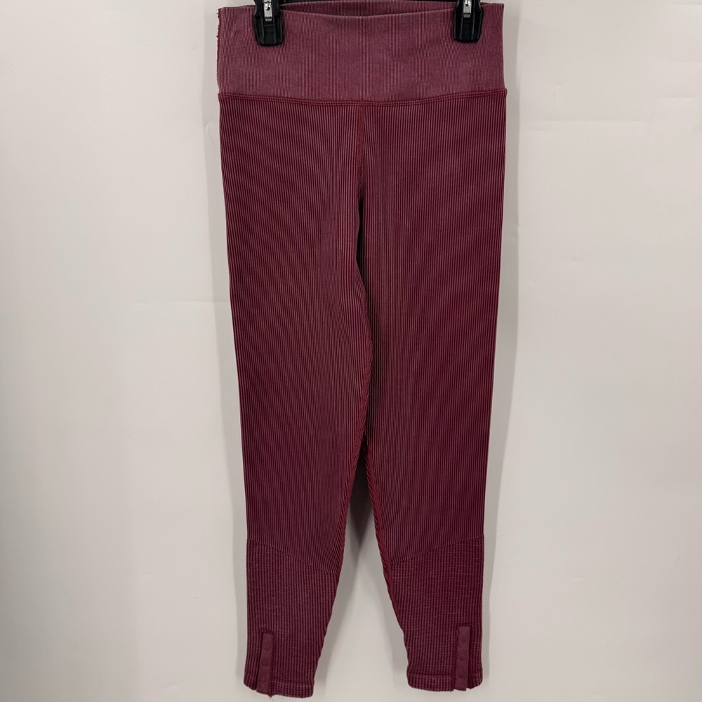 Offline by Aerie Red Ribbed Waffle Knit High Waisted Leggings Size Medium
